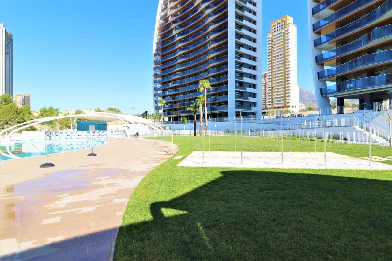 Sunset Waves Deluxe Apartments Poniente Beach Resort Benidorm Exterior foto