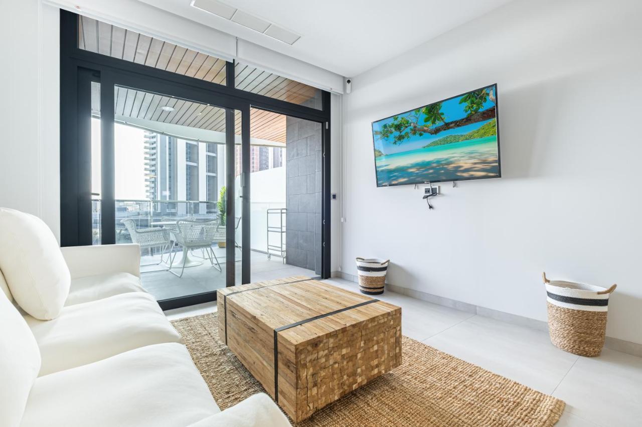 Sunset Waves Deluxe Apartments Poniente Beach Resort Benidorm Exterior foto